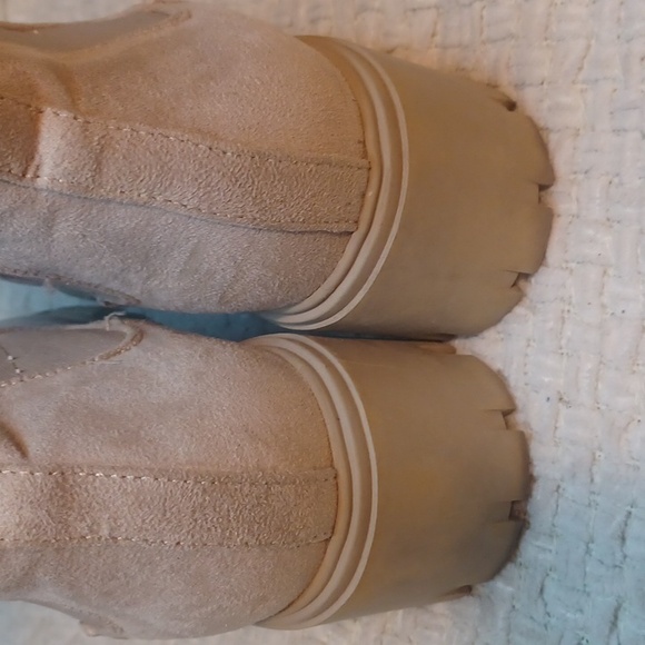 Madden Girl Womens  Tessa Chelsea Boots - Picture 5 of 8